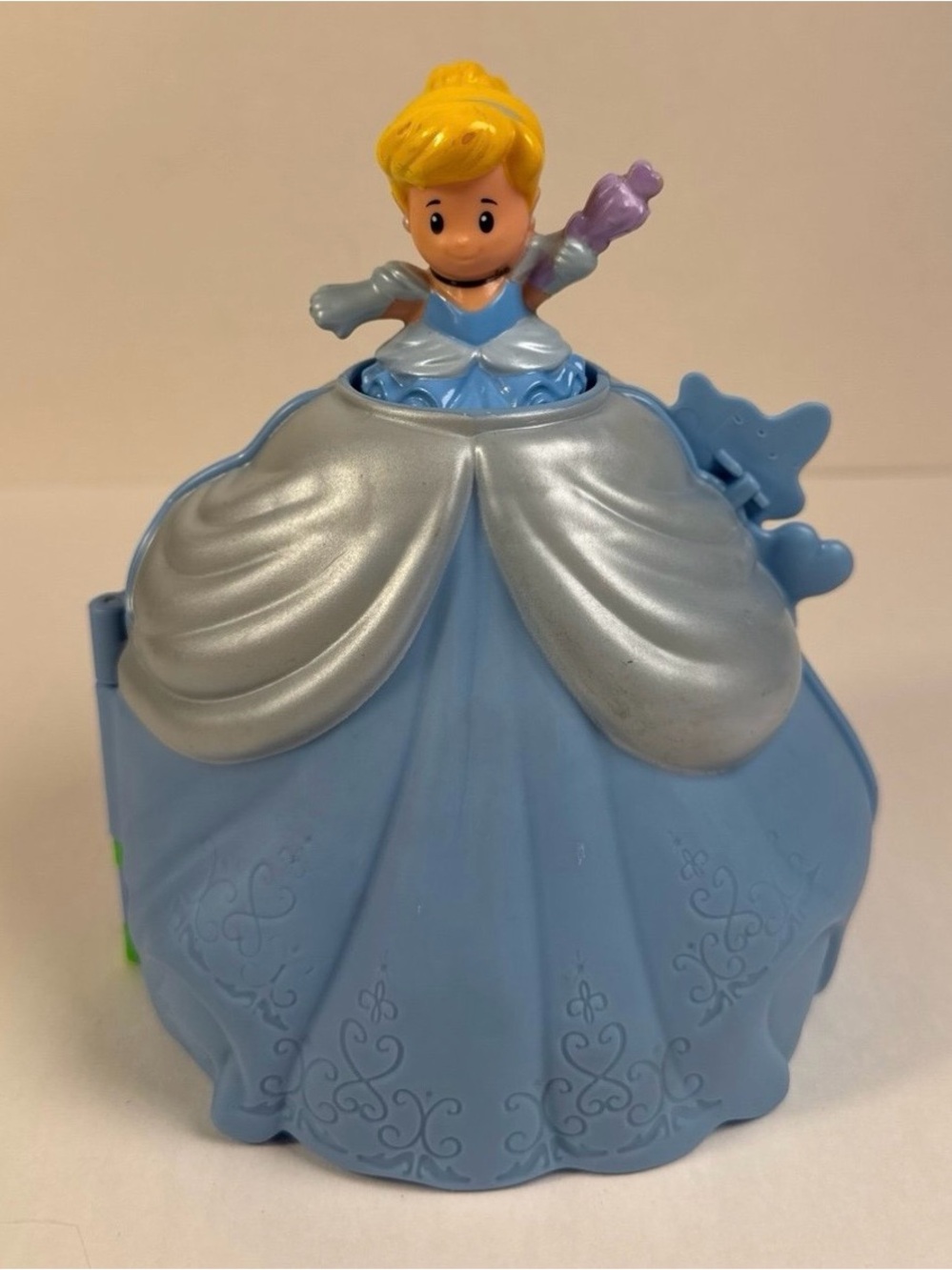 Fisher-Price Little People Disney Princess Cinderella's Magical Dress Set